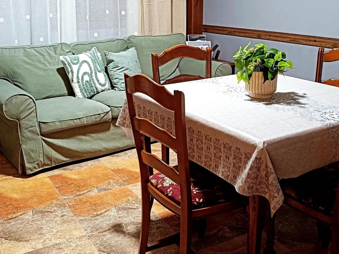 Mikaela Planta Baja-con Patio Apartment